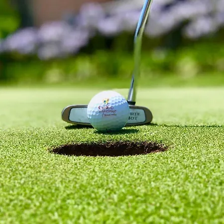 度假居 Green Escape Roquebrune ,Maison Au Coeur Du Golf 18 Trous 罗克布伦河畔阿尔让